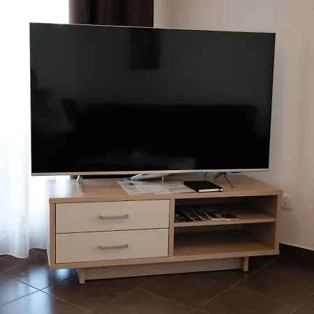 Brin Apartment
